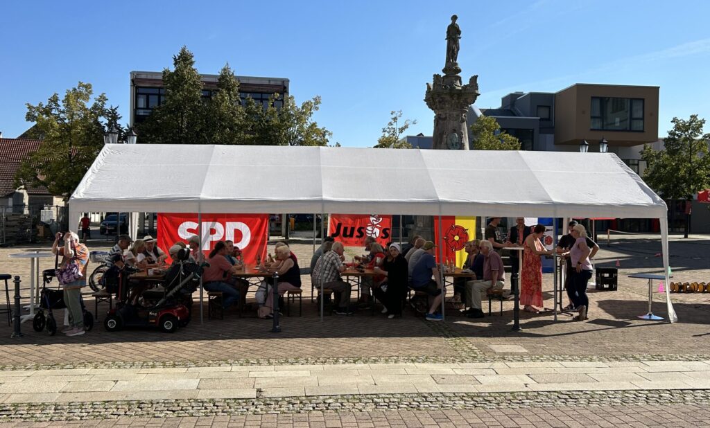 Festzelt auf dem Marktplatz in Horn - 20 Jahre Stübchen